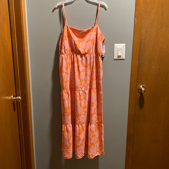 SOCIAL STANDARD Dresses & Skirts - BRAND NEW WOMANS DRESS SIZE  XL! NWT. SMOKE FREE HOME!